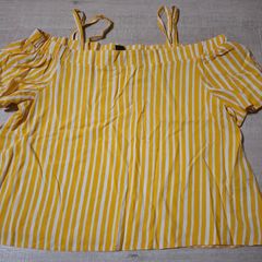 nNew girls top size 12-13 years