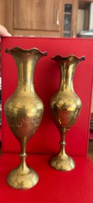 A set of 2 bronze vases