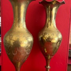 A set of 2 bronze vases
