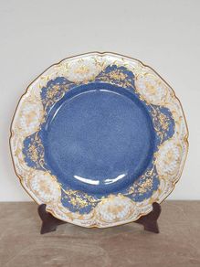Vintage cabinet plate by Royal Doultot