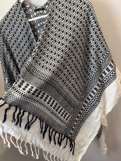 NEW LOOK Boho Ethnic Pashmina Shawl Scarf Wrap Over!