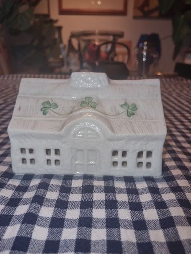 Belleek Irish Cottage