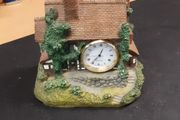Clock miniature cottage