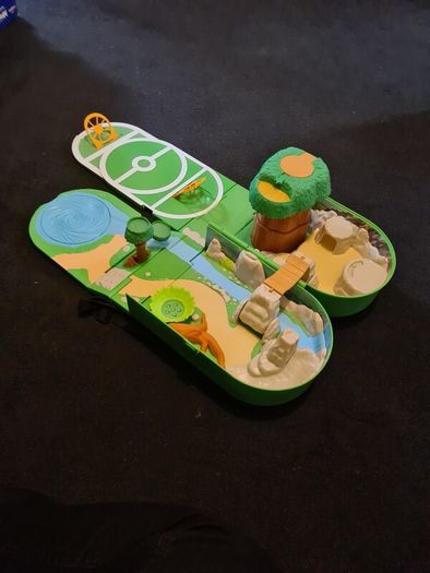 Pokemon Battle Figures Kanto Region Carry Case Playset with Pikachu