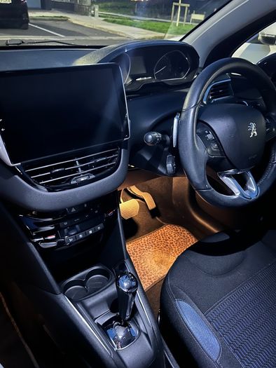2014 Peugeot 208