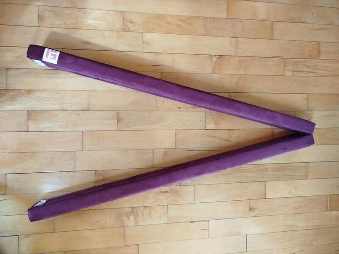 Gymnastics folding balance beam