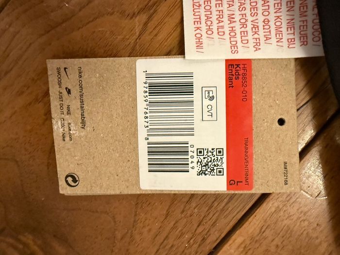 Nike Pro Leggings - full length. Age 11-12. BNWT