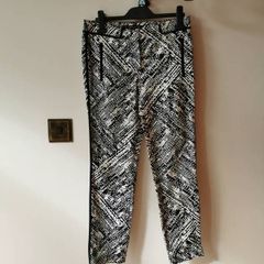 Zara black/cream crop trousers