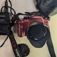 Panasonic Lumix DMC-G2 14mm-42mm Red including Charger and all cables.