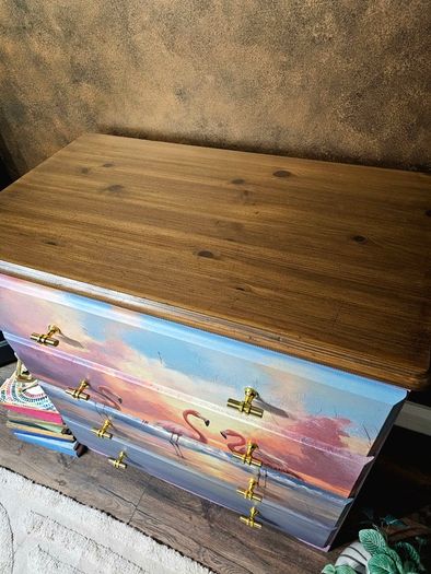 Chest of drawers