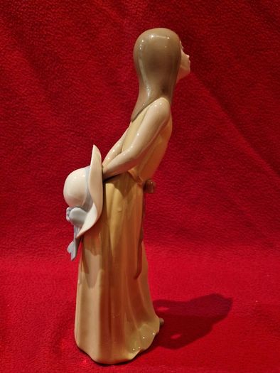 Lladro Figurine