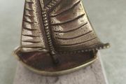 Vintage from the 1970s Brass yacht, retro brass boat, brass figurine on marble plinth. could be uesed as Ashtray ,  Paperweight, orTrinket Holder