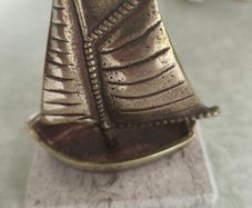 Vintage from the 1970s Brass yacht, retro brass boat, brass figurine on marble plinth. could be uesed as Ashtray ,  Paperweight, orTrinket Holder