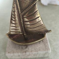 Vintage from the 1970s Brass yacht, retro brass boat, brass figurine on marble plinth. could be uesed as Ashtray ,  Paperweight, orTrinket Holder