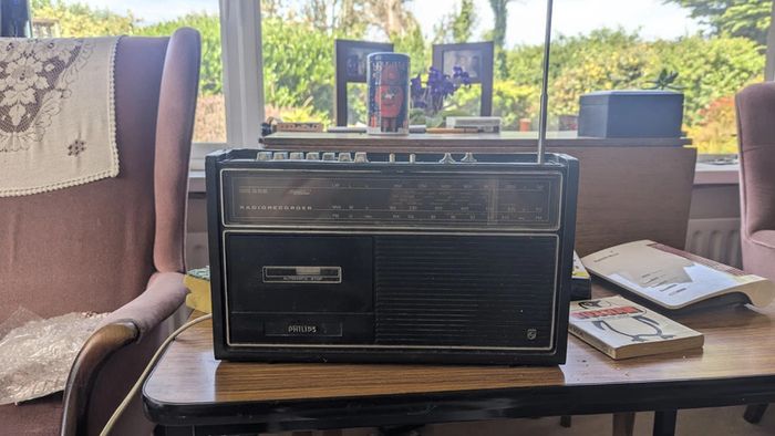 Vintage Philips RR365 Radiorecorder - FM Radio Working