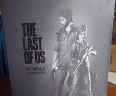 The Last of Us 1/9 Joel And Ellie Statue