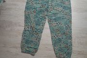 Size 16, elasticate waistband.