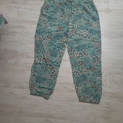 Size 16, elasticate waistband.