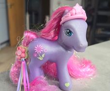 Petal Blossom with Barette and Crown Accessoriess MLP G1 My Little Pony 2002