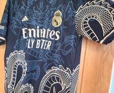 Real Madrid Dragon Edition Shirt #7 Vini Jr. - Size M