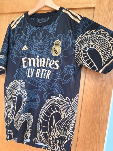 Real Madrid Dragon Edition Shirt #7 Vini Jr. - Size M