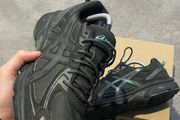 ASIC gel venture 6 very good condition size 8.5