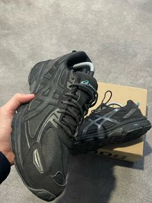 ASIC gel venture 6 very good condition size 8.5