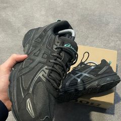 ASIC gel venture 6 very good condition size 8.5