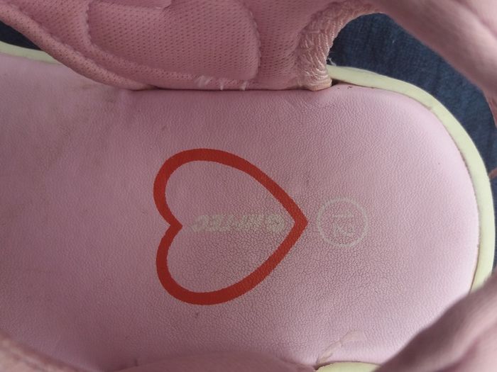 Girls Hi-Tec Hiking/Casual Sandals, size 12