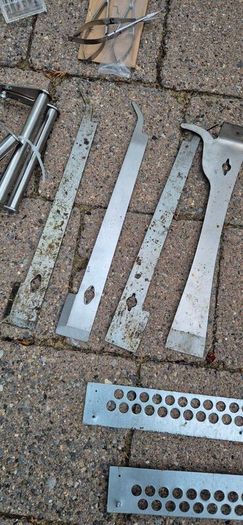 4 Beehives & Bees with ALL equipment