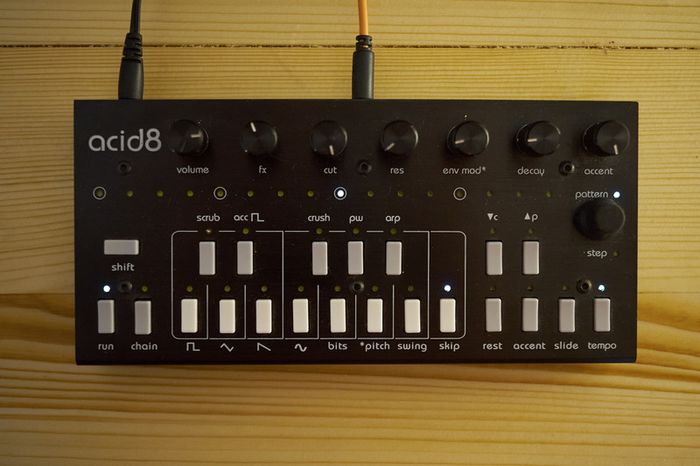 Twisted Electrons Acid8 MKII