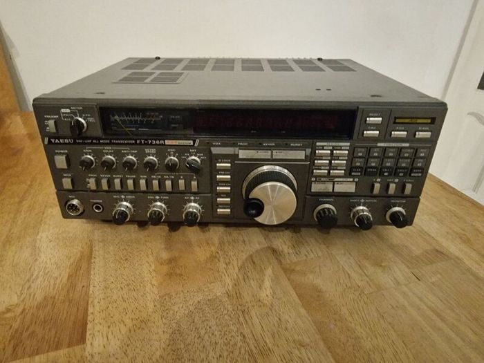 Yaesu  FT736R UHF/VHF All mode radio transceiver.