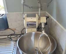 Dough mixer