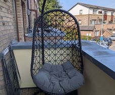 Egg chair