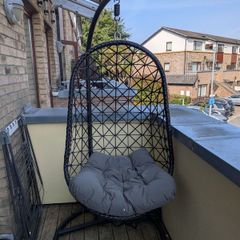 Egg chair