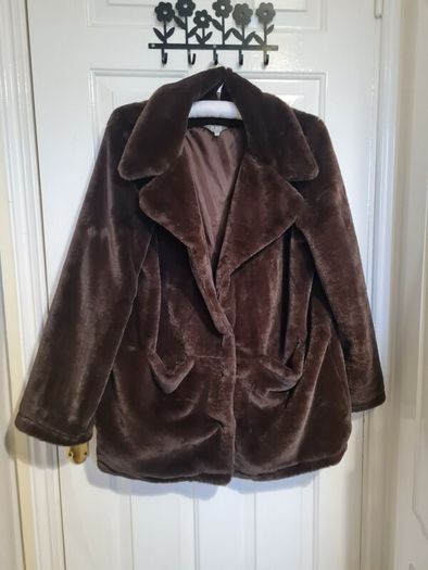 Warm Faux fur coat jacket