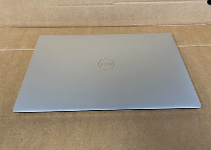 Dell Xps 13 9300 Laptop 13.3" Fhd+ Intel 10th Gen I7-1065g7 16gb Ram 256gb Ssd Win 11 Pro