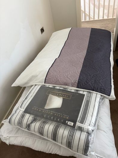 Fold up bed