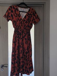 V neck dress
