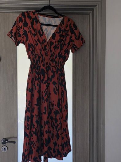 V neck dress