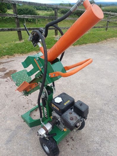 12 Ton Petrol Log Splitter