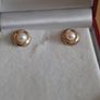ladies 9ct gold earrings Image 3