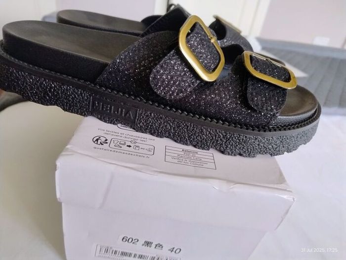 Women Buckle Decor Flatform Slidder Sandals