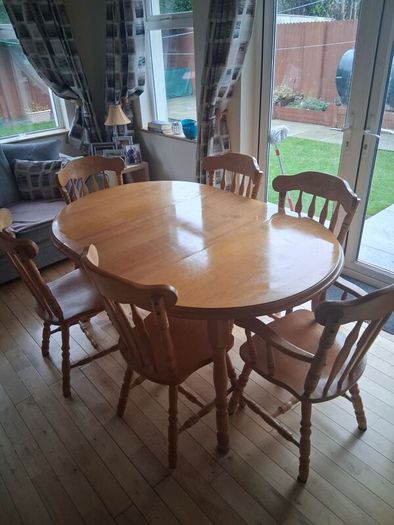 kitchen table and chairs
