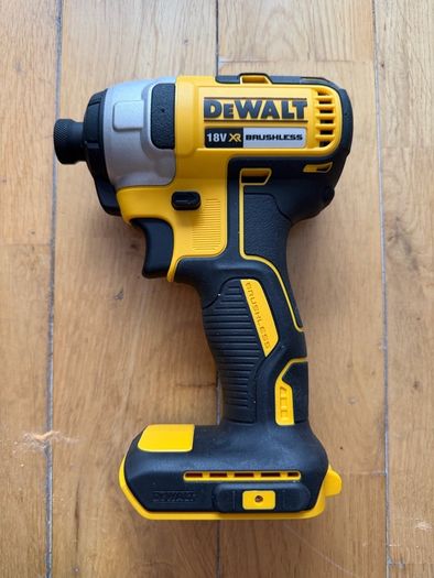 DeWalt 18V XR Brushless 4-Piece Tool Kit