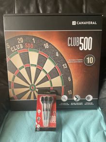 Club500 Dart Board with Darts