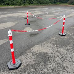 Bollards / Chain Posts / Red/white Set Of 11 Pcs