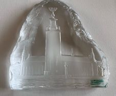 NYBRO  Cut Glass Paperweight 6inches Tall. 5inches Wide at base. Excellent condition