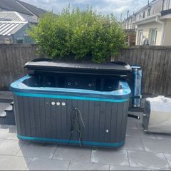 Hot tub