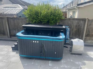 Hot tub